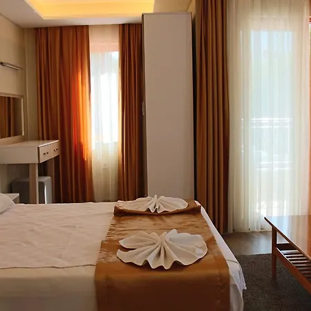 Arya 4* Μαρμαρίς