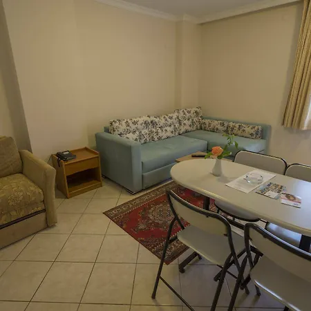 Ξενοδοχείο με διαμερίσματα Arya Μαρμαρίς