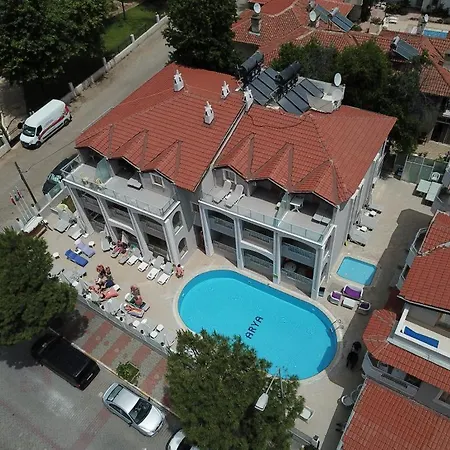 Lejlighedshotel Arya 4*