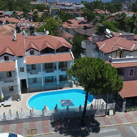 Lejlighedshotel Arya 4*