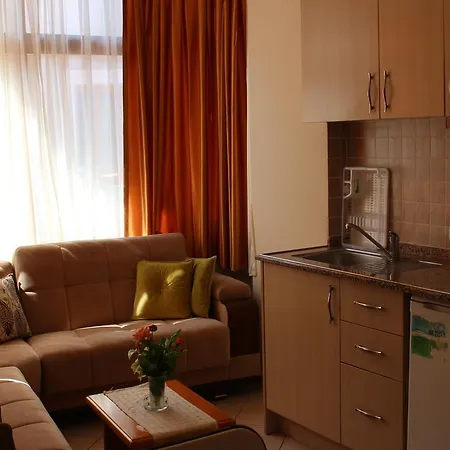 Arya Lejlighedshotel