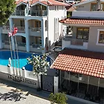 Apart Otel Arya