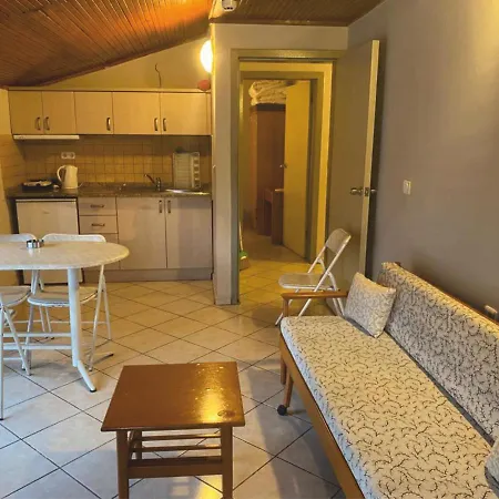 Arya Hotel apartamentowy 4*