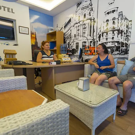 Arya Hotel apartamentowy 4*