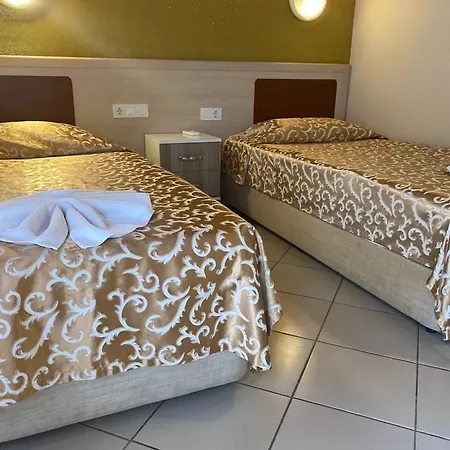 Arya Hotel apartamentowy 4*