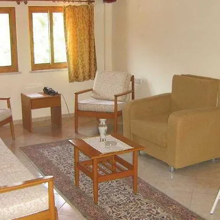 Arya Marmaris