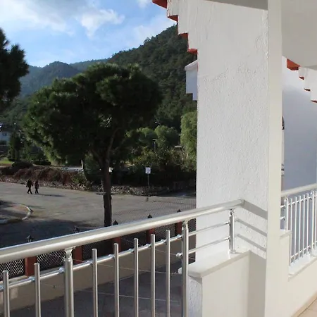 Arya Marmaris