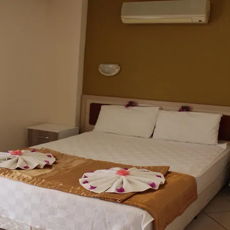Arya Hotel apartamentowy 4*