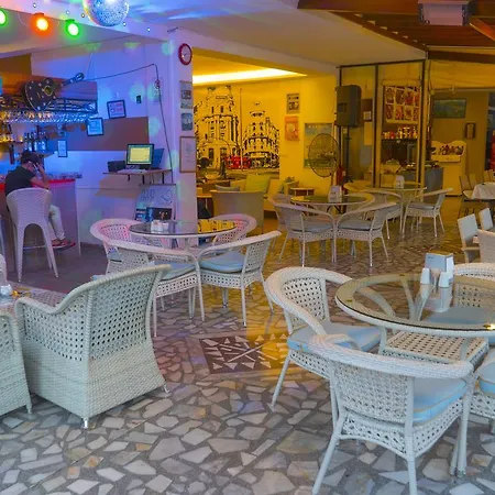 Arya Marmaris