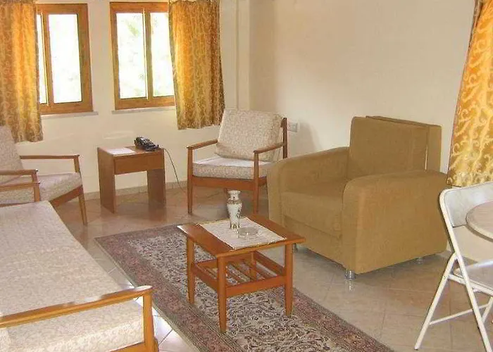 Arya Marmaris