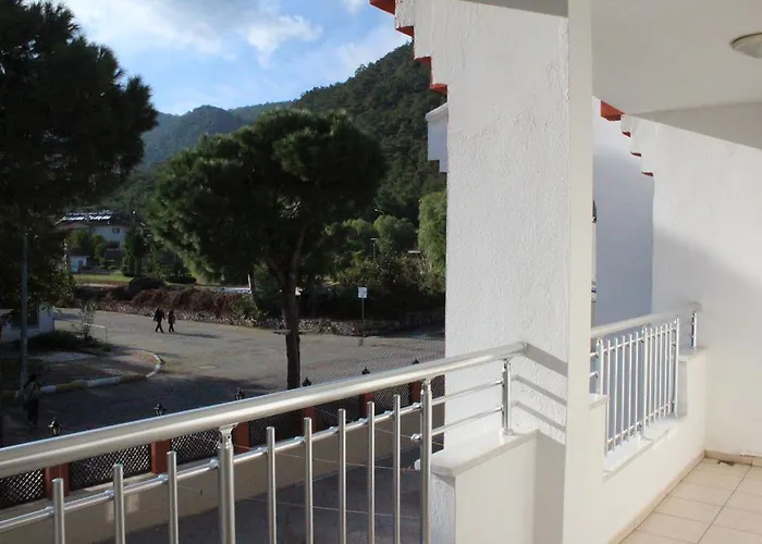 Arya Marmaris